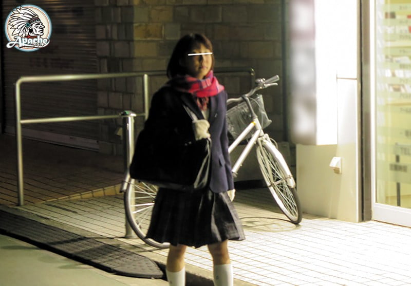女子校生