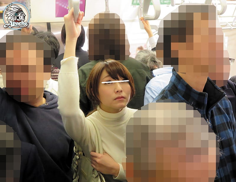 電車での女