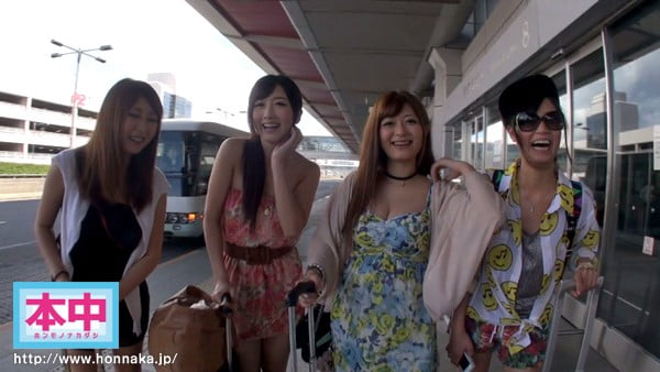 南の島で男漁り！ヤリたい放題4人組の中出し旅行スペシャル